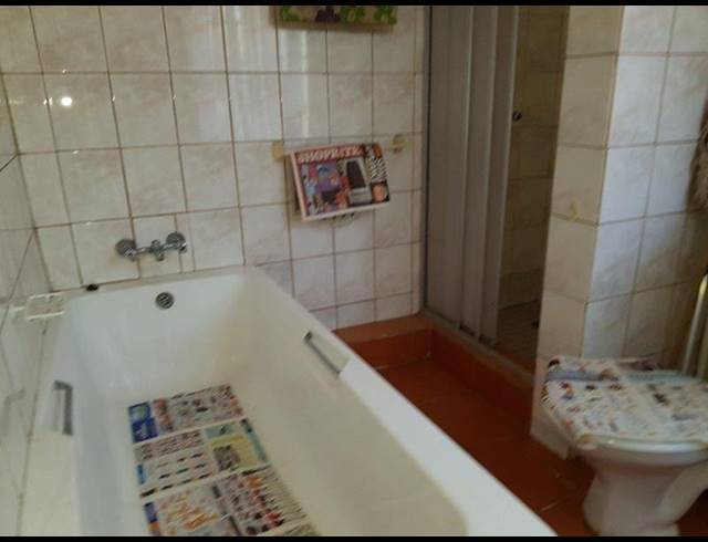 2 BEDROOM TOWNHOUSE FOR SALE IN HIBBERDENE